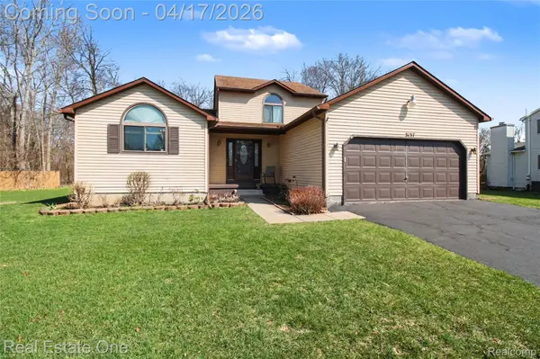 3137 Sandpoint DR, Brighton Township, MI 48114