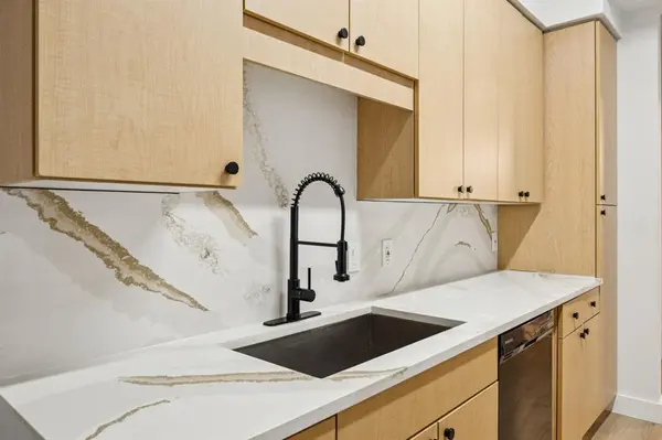 3225 Turtle Creek Boulevard #142, Dallas, TX 75219