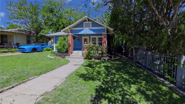 704 Cameron Avenue, Dallas, TX 75223