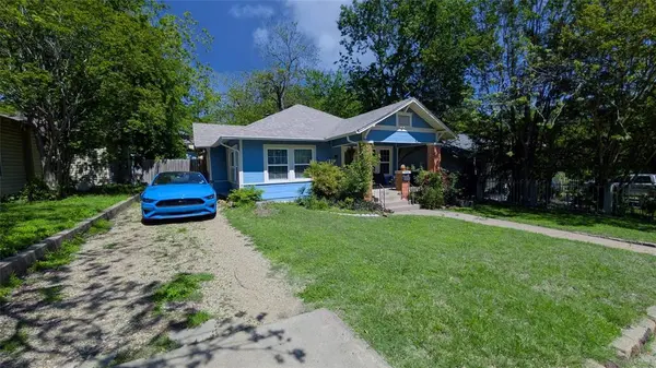 704 Cameron Avenue, Dallas, TX 75223