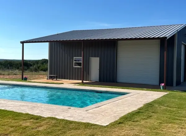 6922 Hwy 83, Ovalo, TX 79541