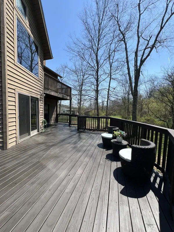 7865 Stonecastle Rd, Athens, OH 45701