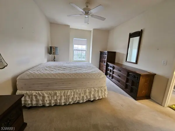 9310 Richmond Rd #310, West Milford Twp., NJ 07480