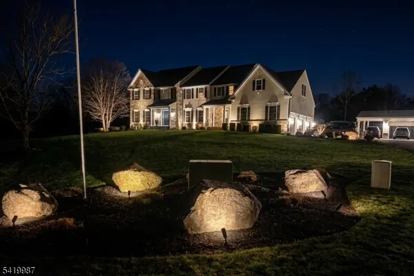 38 Still Hollow Rd, Tewksbury Twp., NJ 08833