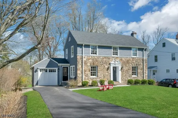 40 Elmwood Ave, Chatham Boro, NJ 07928