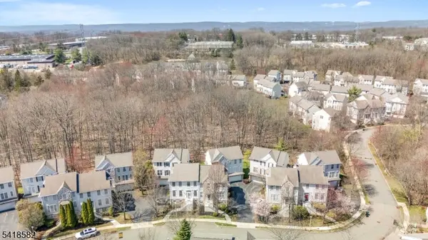 140 Arrowgate Dr, Randolph Twp., NJ 07869