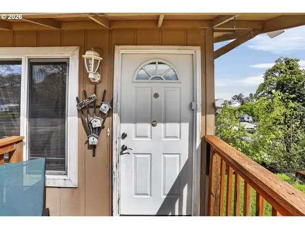 260 S 5TH ST, St Helens, OR 97051