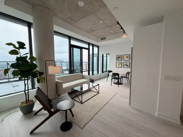 195 McCaul ST #2003, Toronto C01, ON M5T 0E5