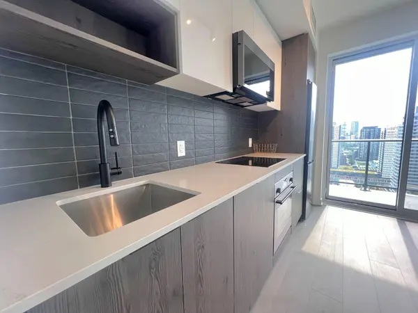 5 Defries ST #2507, Toronto C08, ON M5A 3R4