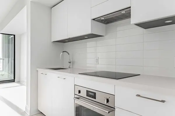 33 Frederick Todd WAY #310, Toronto C11, ON M4G 0C9