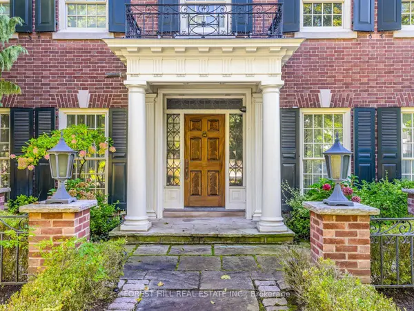 11 Dewbourne AVE, Toronto C03, ON M5P 1Z3