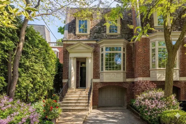 40 Summerhill GDNS, Toronto C09, ON M4T 1B4