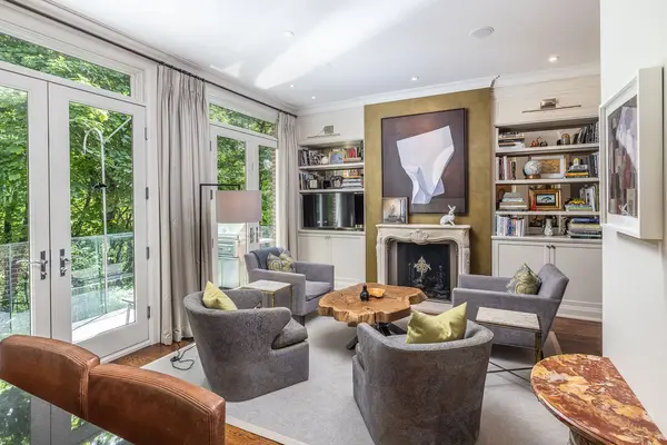 40 Summerhill GDNS, Toronto C09, ON M4T 1B4