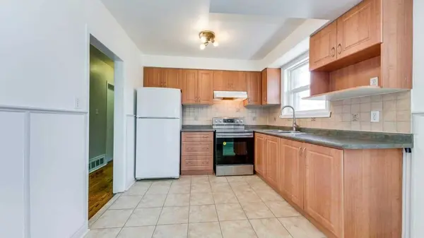 3 Independence DR, Toronto E04, ON M1K 3R7