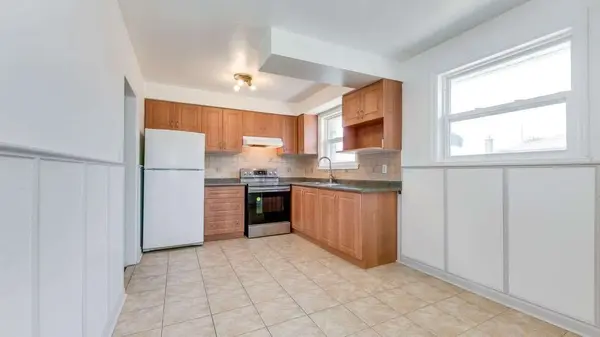 3 Independence DR, Toronto E04, ON M1K 3R7