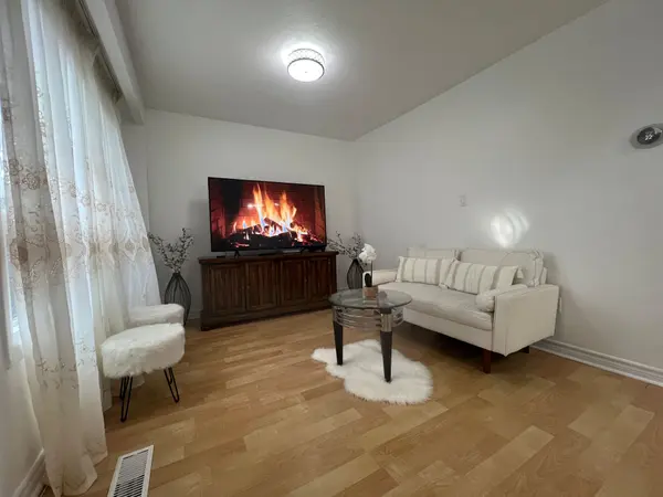 284 Sprucewood CT, Toronto E05, ON M1W 1P8