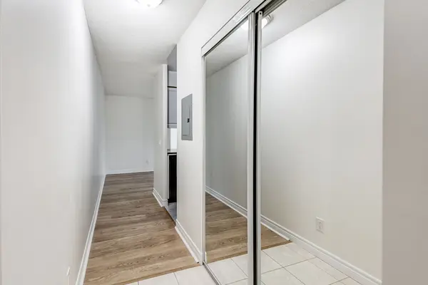 70 Town Centre CT #909, Toronto E09, ON M1P 0B2