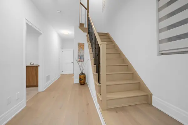 25 Aylin CRES, Vaughan, ON L6A 4Z8