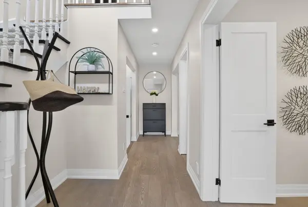 186 Patna CRES, Vaughan, ON L6A 1N2