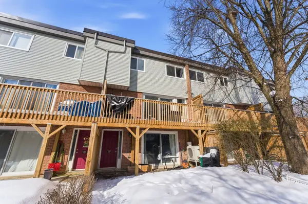 317 Milestone CRES, Aurora, ON L4G 3M2