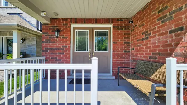 28 Richmond Park DR, Georgina, ON L4P 0H2