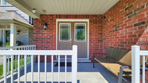 28 Richmond Park DR, Georgina, ON L4P 0H2