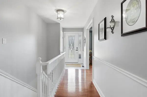 28 Jane CRES, Barrie, ON L4N 3T8