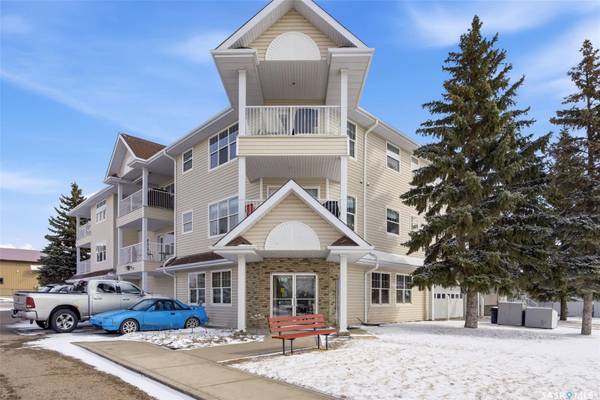 100 5th AVENUE #303, Regina Beach, SK S0G 4C0
