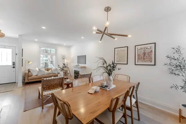 110 St Johns RD, Toronto W02, ON M6P 1T9