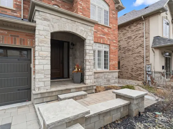 3225 Saltaire CRES, Oakville, ON L6M 0K8