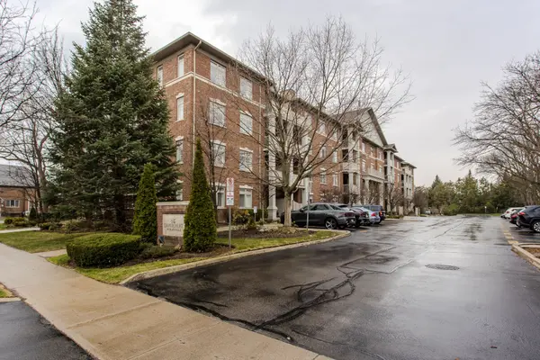 391 Plains RD E #412, Burlington, ON L7T 4M2