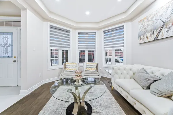 29 Laurentide CRES, Brampton, ON L6P 1Y3