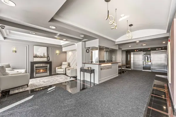 483 Faith DR #203, Mississauga, ON L5R 0A1