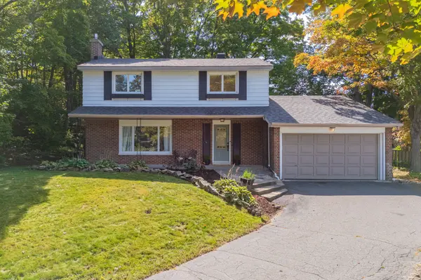 1 Maplecrest CT, Huntsville, ON P1H 1G2