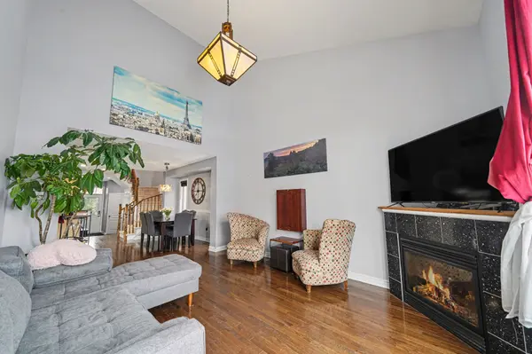 366 Grey Seal CIR, Blossom Park - Airport And Area, ON K1V 2H5