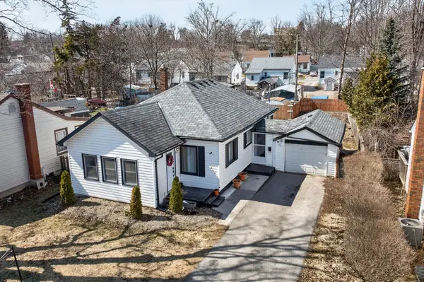 426 Wolsely ST, Peterborough, ON K9H 5A5