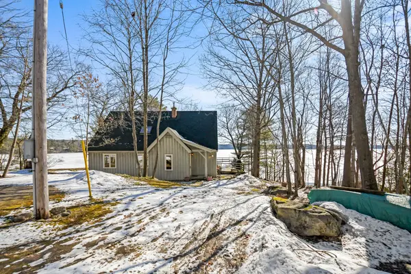 124B Maplehurst RD, Seguin, ON P0C 1J0