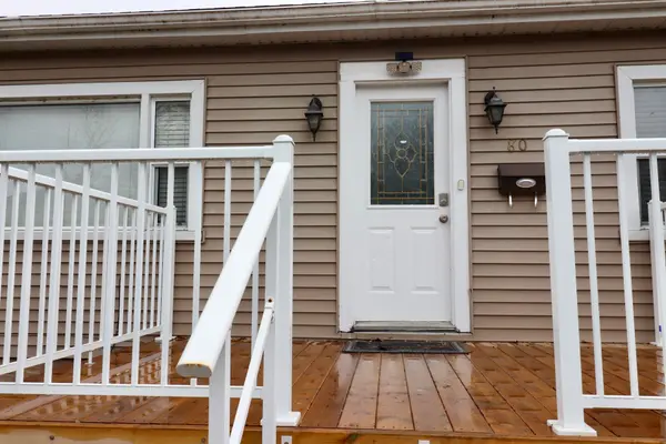 80 Roseview AVE, Cambridge, ON N1R 4A7