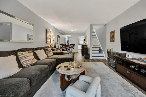 655 Albert ST #C, Waterloo, ON N2L 3V5