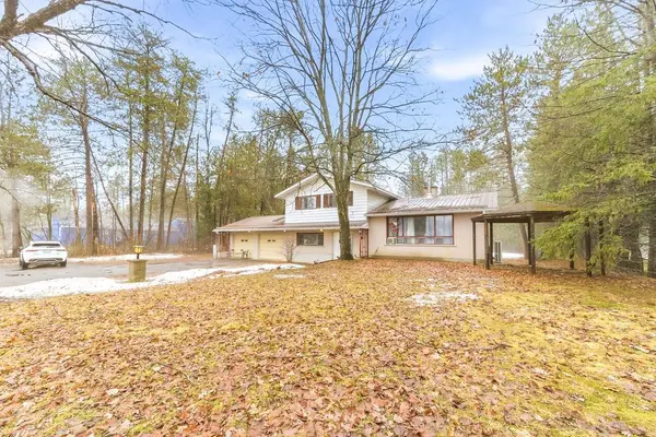 33698 Highway 17 HWY W, Deep River, ON K0J 1P0