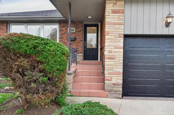 188 Tuxedo AVE S, Hamilton, ON L8K 2S4