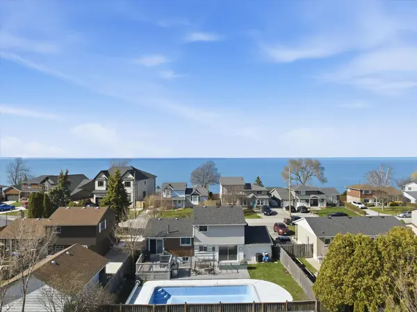 35 Viking DR, Grimsby, ON L3M 3V2