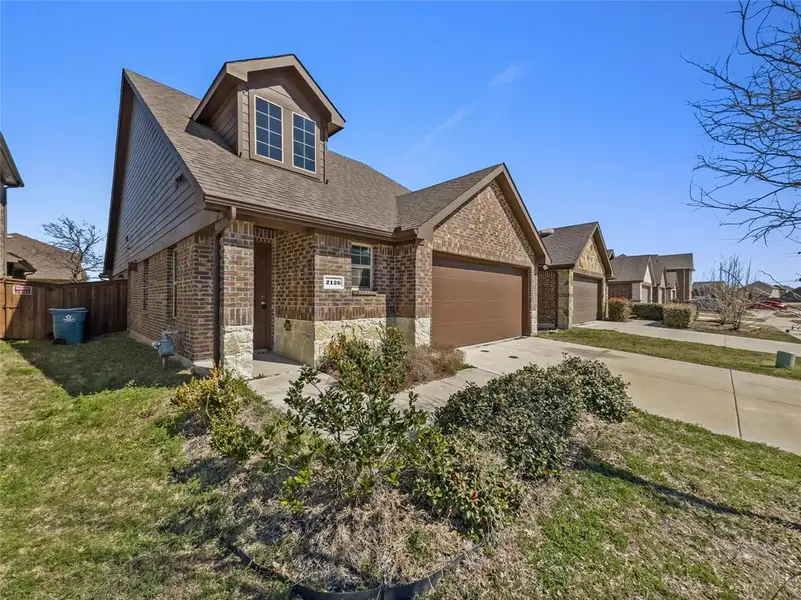 2126 Hobby Drive, Forney, TX 75126