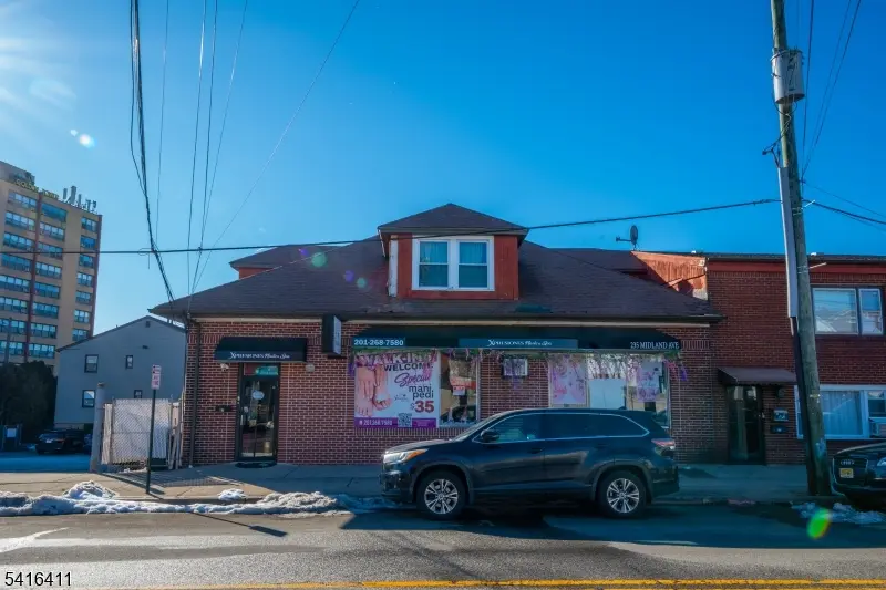 235 Midland Ave, Garfield City, NJ 07026