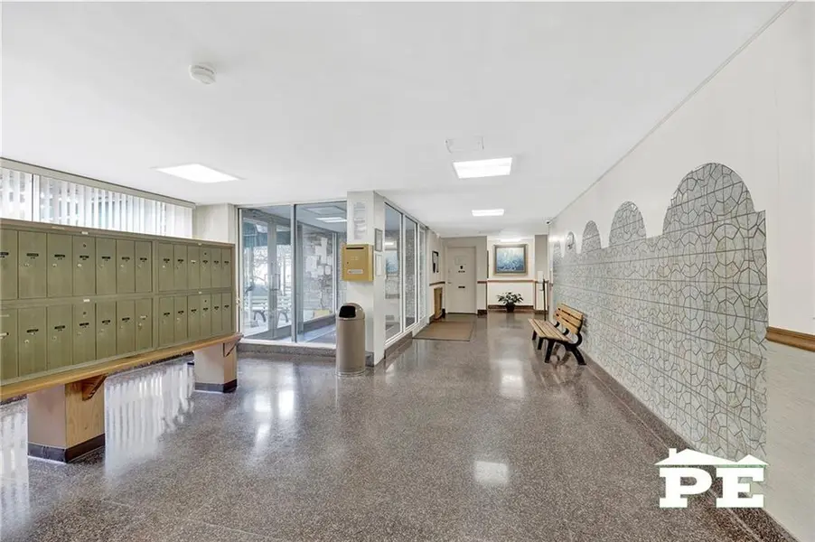 88-12 151st AVE #3J, Howard Beach, NY 11414