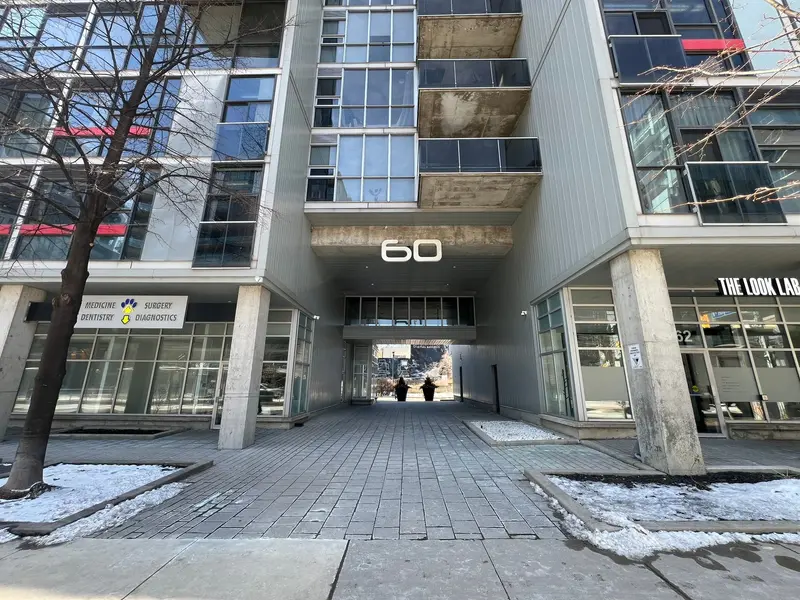 60 Bathurst ST #601, Toronto C01, ON M5V 2P4
