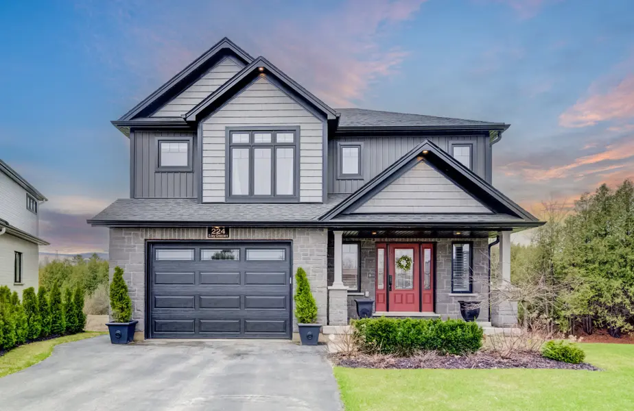 224 Djay CRES, West Grey, ON N0G 1R0