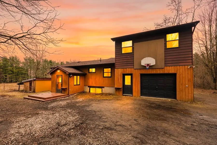 143 Taylor RD W, Front Of Leeds & Seeleys Bay, ON K7G 2V3