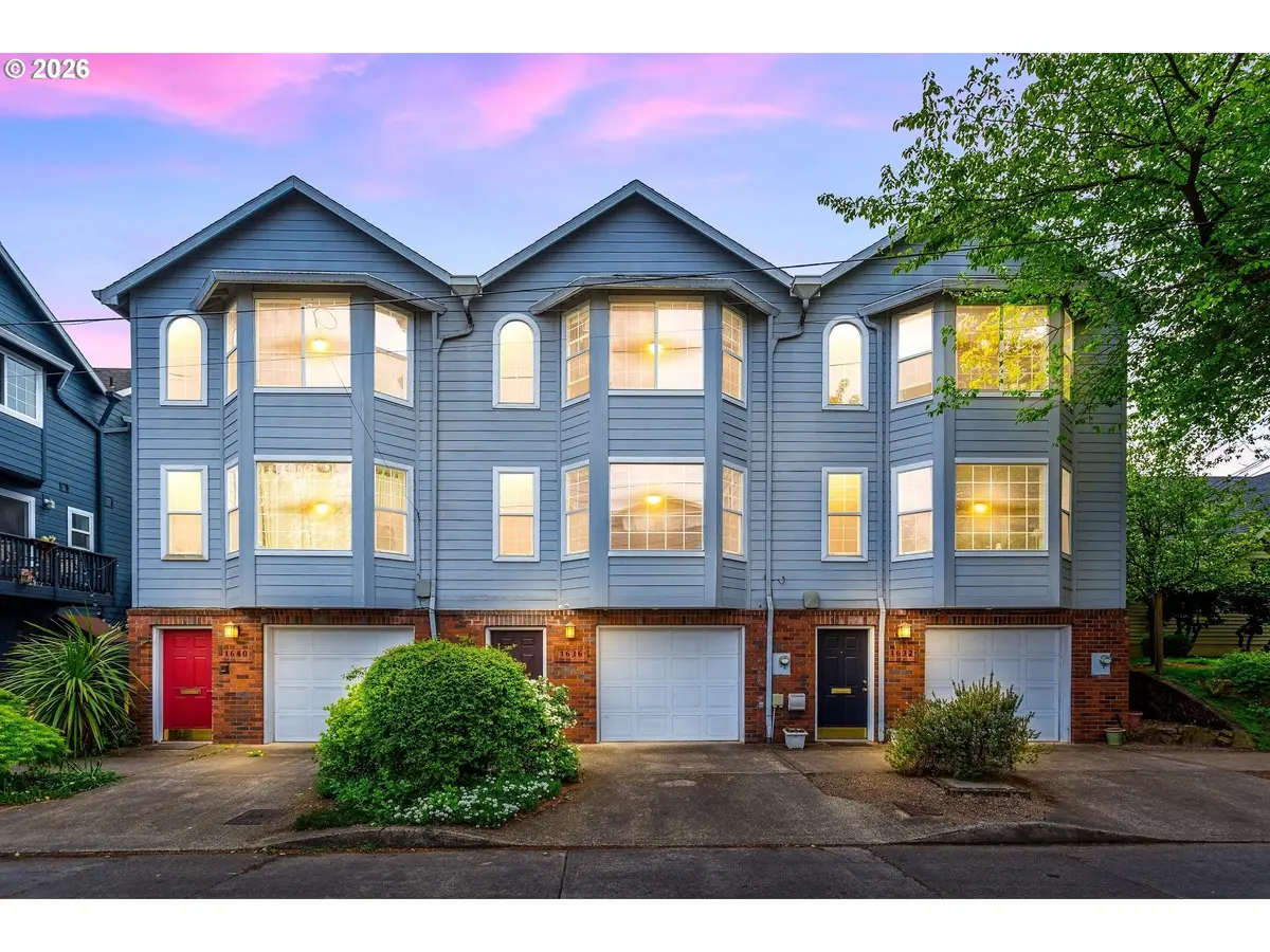 1636 SE KNAPP ST, Portland, OR 97202