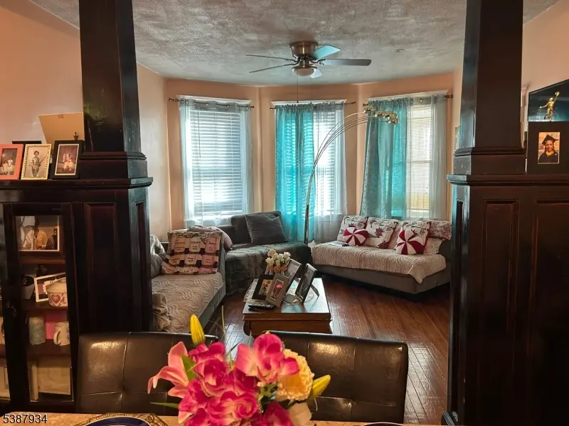 31 Quinn St, Paterson City, NJ 07501